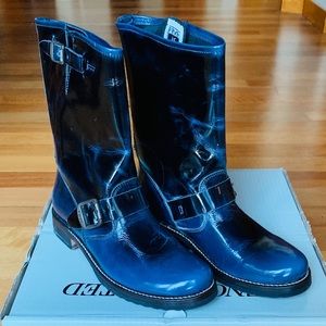 NWB! Frye Veronica short boot in distressed blue!